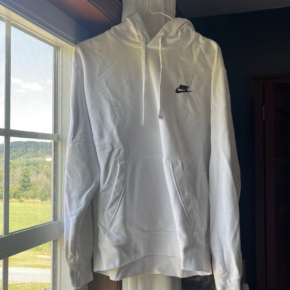 Men’s white Nike hoodie